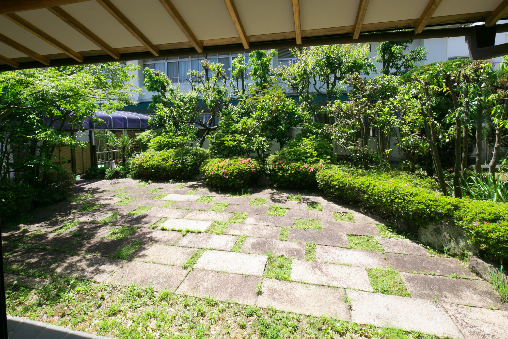 Отель Yugawara-Onsen Manyoso Экстерьер фото