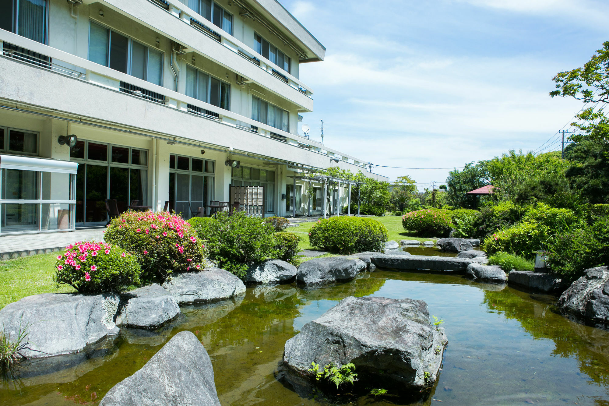 Отель Yugawara-Onsen Manyoso Экстерьер фото